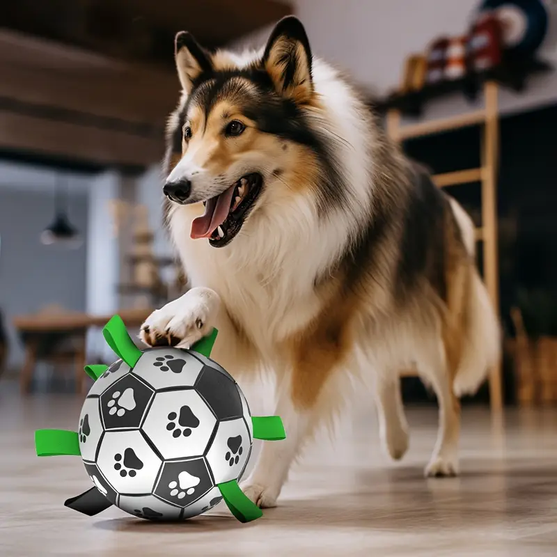 Přetahovací fotbalový míč pro psy s úchyty 15,5 cm